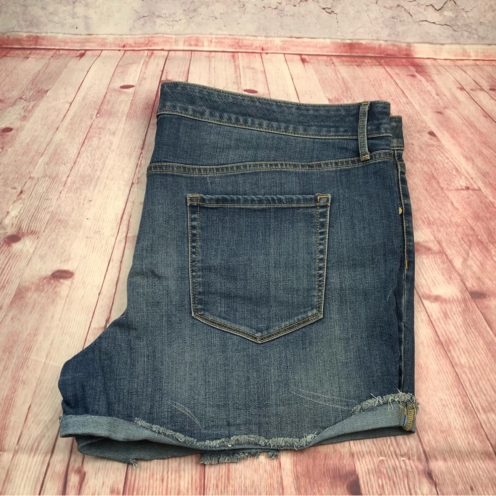 Ava & Viv Midi Cuffed Denim Short Size 22wx4” - image 8